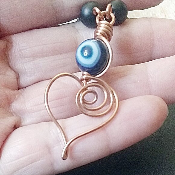 Handmade & Unique! Wire Wrapped Heart Necklace ~ Black Stone + Copper ~ Evil Eye - Picture 4 of 15